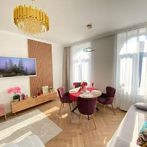  Apartment Inter